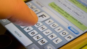 smartphone-text-messaging